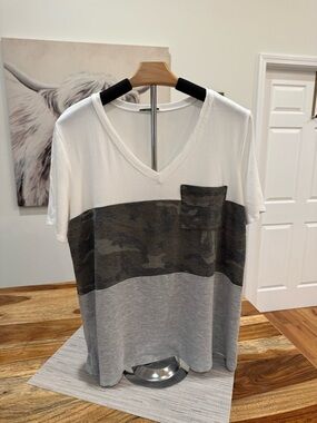 Jodifil Women’s Relaxed V-Neck Colorblock Pocket Shirt - White, Camo, Gray, Med.